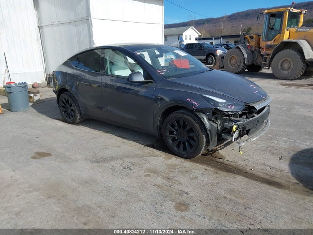 2023 TESLA MODEL Y 7SAYGDEE4PA181190 Photo 0