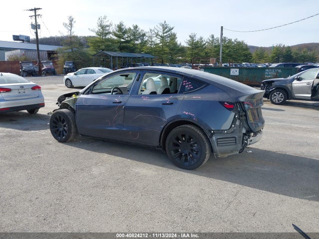 2023 TESLA MODEL Y 7SAYGDEE4PA181190 Photo 2