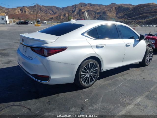 58ADA1C19NU013326 Lexus ES 300H