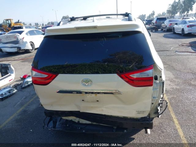 5TDDZ3DC1KS222592 Toyota Sienna Limited 7 Passenger