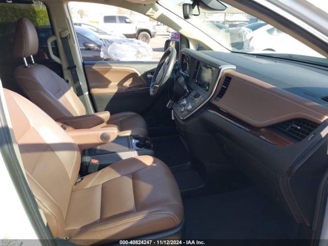 5TDDZ3DC1KS222592 Toyota Sienna Limited 7 Passenger