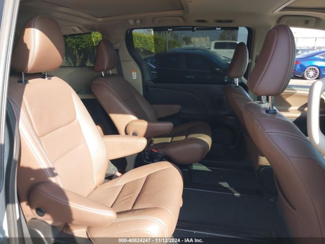 5TDDZ3DC1KS222592 Toyota Sienna Limited 7 Passenger