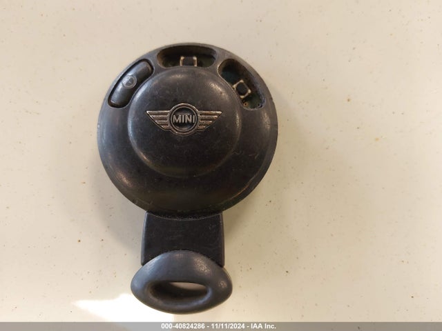 2008 MINI COOPER CLUBMAN WMWML33568TN67760 Photo 10