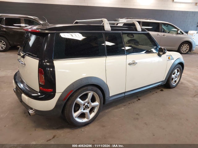 2008 MINI COOPER CLUBMAN WMWML33568TN67760 Photo 3