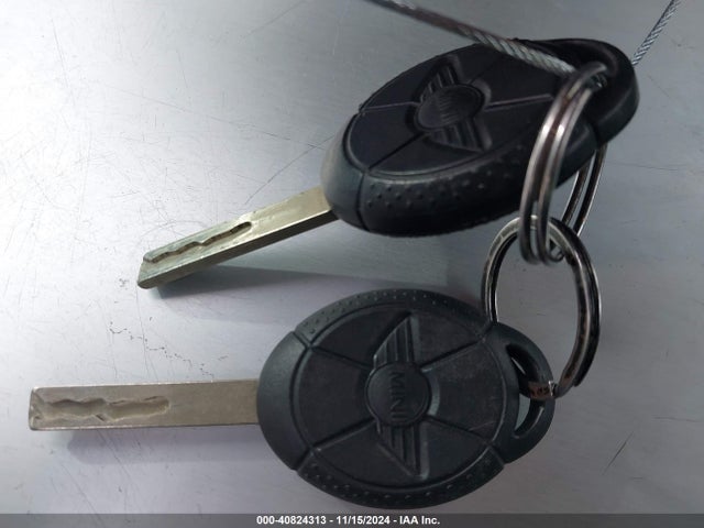 2008 MINI COOPER WMWRF33518TG18601 Photo 10