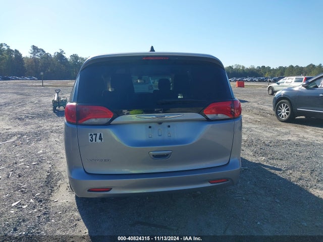 2C4RC1CG2MR555881 Chrysler Voyager Lx
