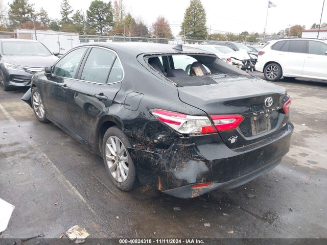 Toyota CAMRY LE 2020 4T1C11AK8LU342417 Image 3