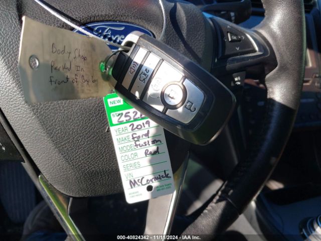 3FA6P0RU3KR235562 Ford Fusion Hybrid Titanium