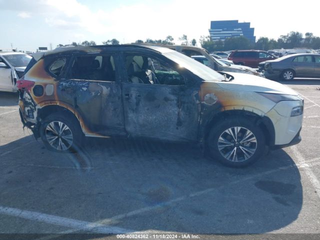 5N1AT3BA7MC750014 Nissan Rogue Sv Fwd