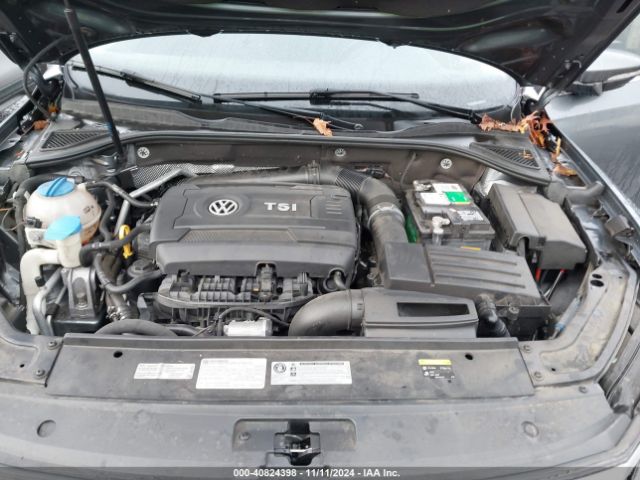 1VWBT7A39HC043079 Volkswagen Passat 1.8t Se
