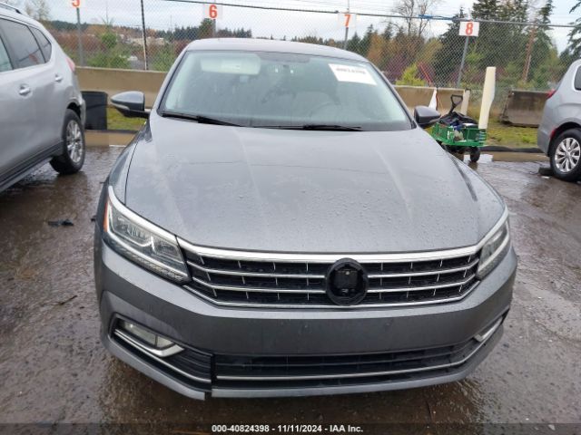 1VWBT7A39HC043079 Volkswagen Passat 1.8t Se