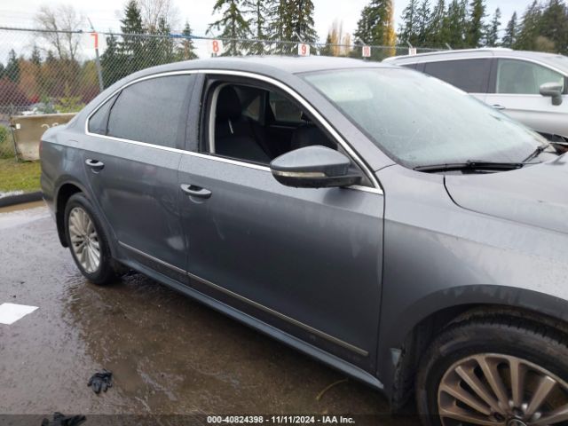 1VWBT7A39HC043079 Volkswagen Passat 1.8t Se