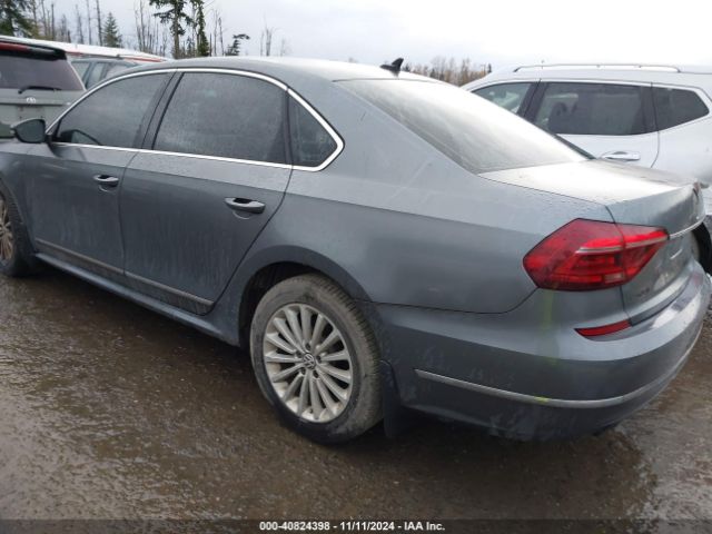 1VWBT7A39HC043079 Volkswagen Passat 1.8t Se