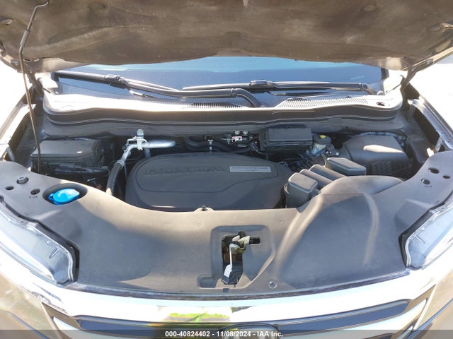 Honda Pilot Touring 2016 5FNYF5H95GB045612 Image 10