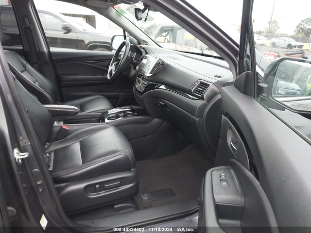 Honda Pilot Touring 2016 5FNYF5H95GB045612 Image 5