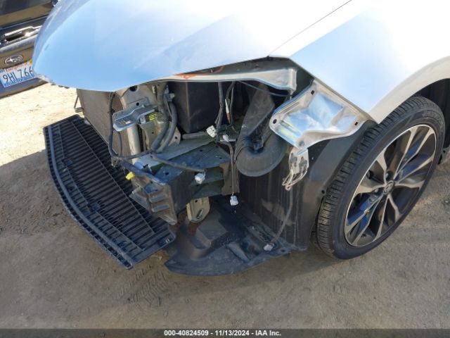 5YFBURHEXHP707965 Toyota COROLLA SE
