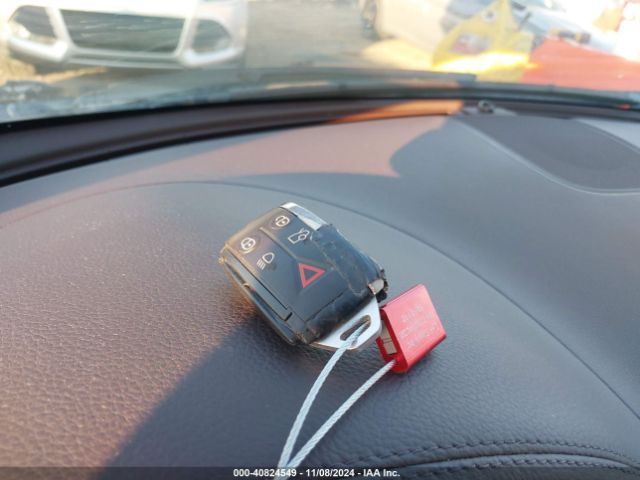 2010 JAGUAR XF SAJWA0FA8AHR53664 Photo 10