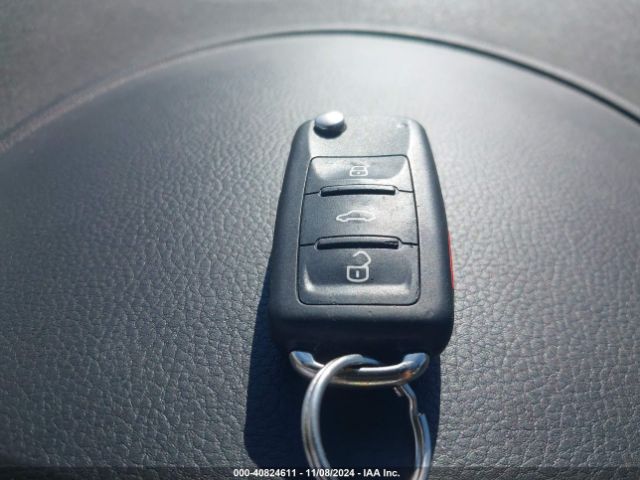 WVGBV7AXXHK045697 Volkswagen Tiguan 2.0t/2.0t S