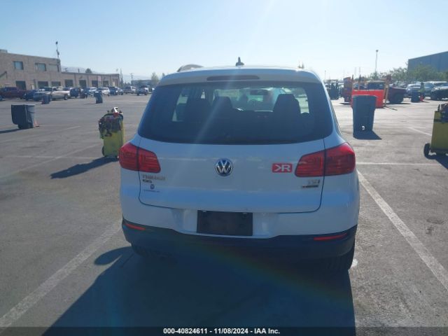 WVGBV7AXXHK045697 Volkswagen Tiguan 2.0t/2.0t S