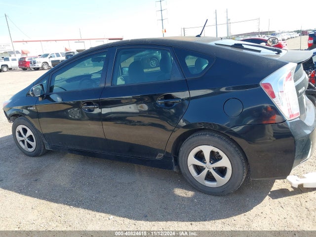 Toyota Prius Two 2014 JTDKN3DU8E1752782 Image 15