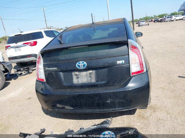 Toyota Prius Two 2014 JTDKN3DU8E1752782 Image 17