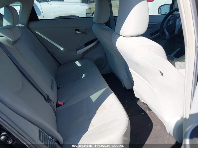 Toyota Prius Two 2014 JTDKN3DU8E1752782 Image 8