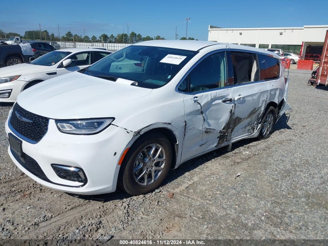 Chrysler Pacifica Touring L 2023 2C4RC1BG0PR624377 Image 2