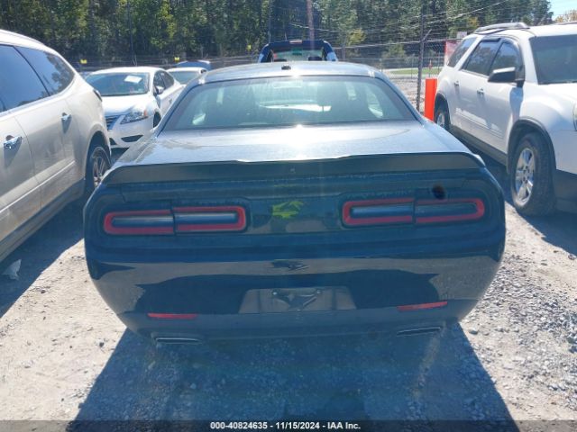 2C3CDZJG4NH260684 Dodge Challenger Gt