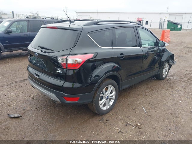 Ford ESCAPE SE 2018 1FMCU9GD1JUC78345 Image 4
