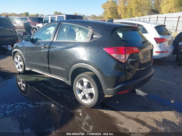 Honda HR-V LX 2018 3CZRU6H33JM730023 Image 3