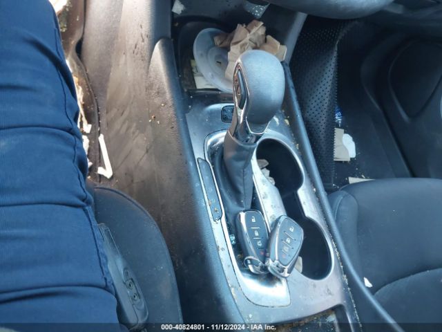 1G1ZB5ST5NF208023 Chevrolet Malibu Fwd Ls