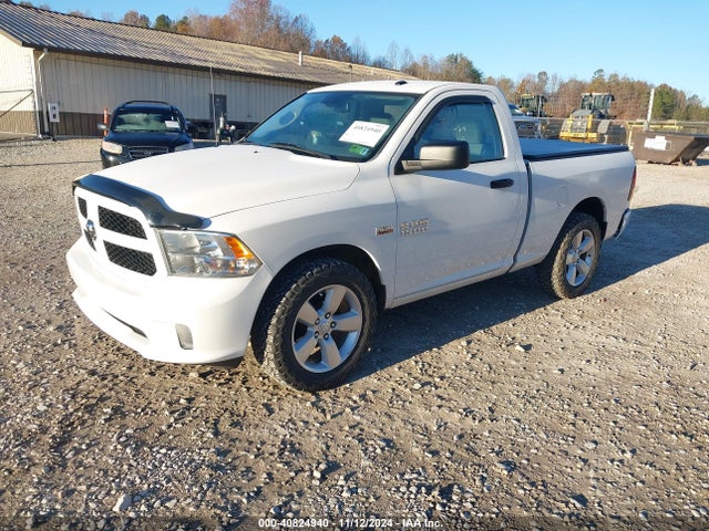 RAM 1500 Express 2015 3C6JR7AT3FG676420 Image 2