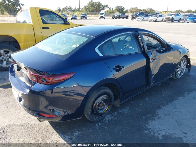 3MZBPAAL3KM108998 Mazda Mazda3 Select Package