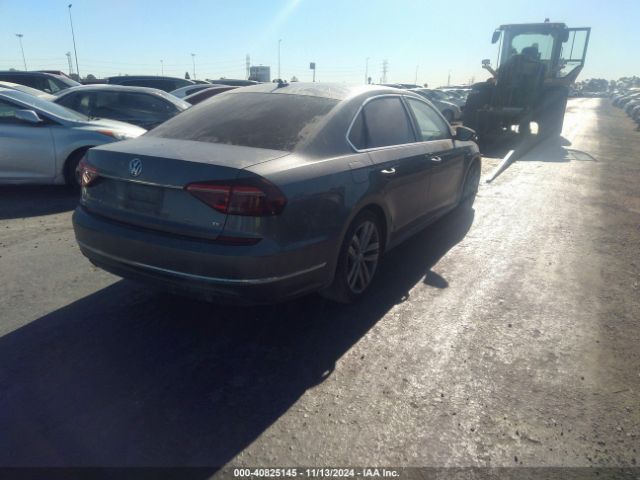 1VWBA7A3XJC008613 Volkswagen Passat 2.0t Se