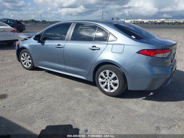Toyota COROLLA LE 2022 JTDEPMAE0NJ228701 Image 3