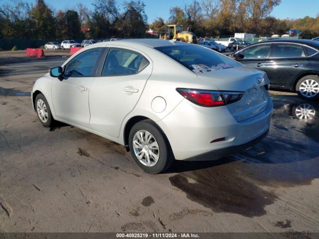3MYDLBYV6KY514207 Toyota YARIS L