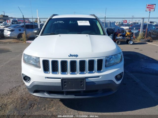 1C4NJCBA5GD615687 Jeep Compass Sport