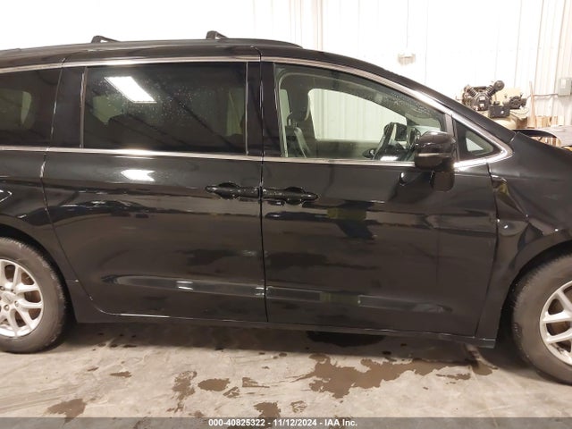 Chrysler Pacifica Touring L 2022 2C4RC1BG8NR195602 Image 14