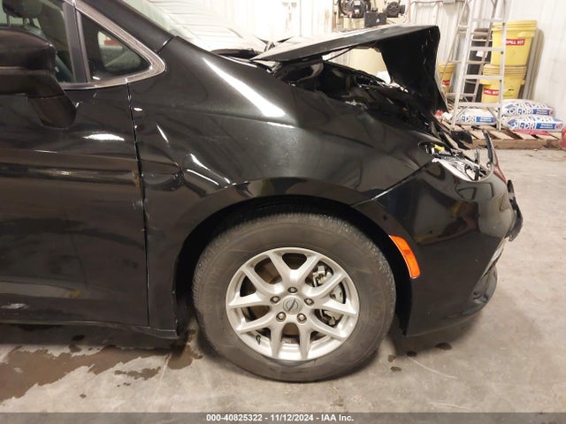 Chrysler Pacifica Touring L 2022 2C4RC1BG8NR195602 Image 18
