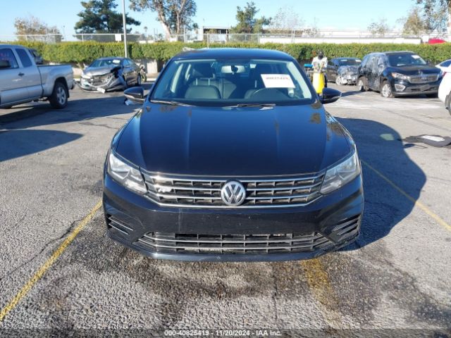 1VWDT7A34HC072742 Volkswagen Passat 1.8t R-line