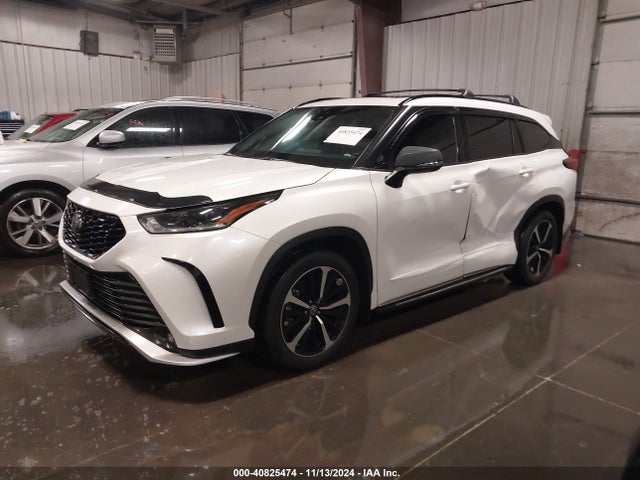 Toyota Highlander Xse 2021 5TDJZRBH5MS060828 Image 2