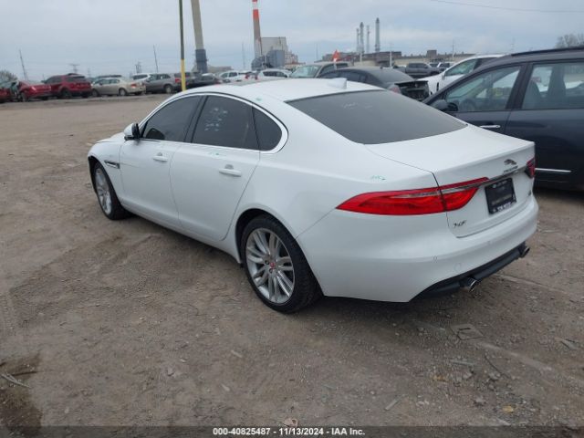 2016 JAGUAR XF SAJBK4BV2GCY23722 Photo 2