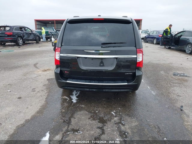 2C4RC1GG2ER297387 Chrysler Town & Country Limited