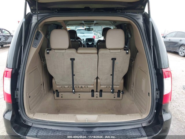 2C4RC1GG2ER297387 Chrysler Town & Country Limited