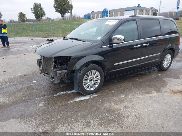 2C4RC1GG2ER297387 Chrysler Town & Country Limited