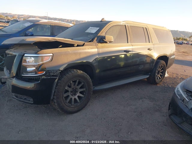 Chevrolet Suburban Ls 2018 1GNSKGKC6JR259504 Image 2