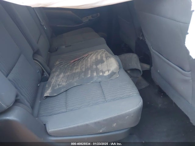 Chevrolet Suburban Ls 2018 1GNSKGKC6JR259504 Image 8