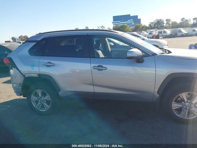 2T3W1RFV1NW220121 Toyota Rav4 Xle
