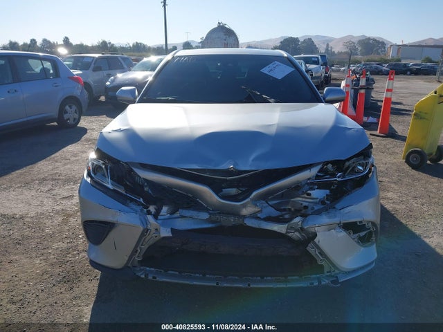 Toyota CAMRY SE 2018 4T1B11HK0JU586111 Image 11