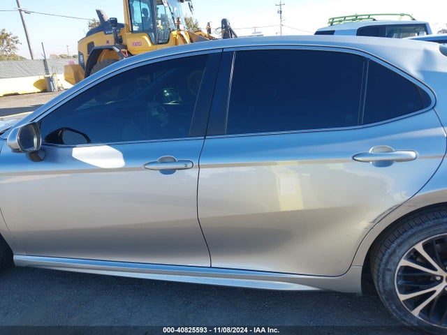 Toyota CAMRY SE 2018 4T1B11HK0JU586111 Image 13